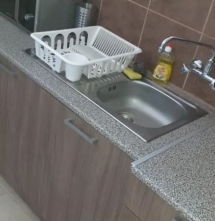 Laila's Cozy Garden House & Guest house 2*