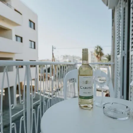 Laila's Cozy Garden House & Penzion